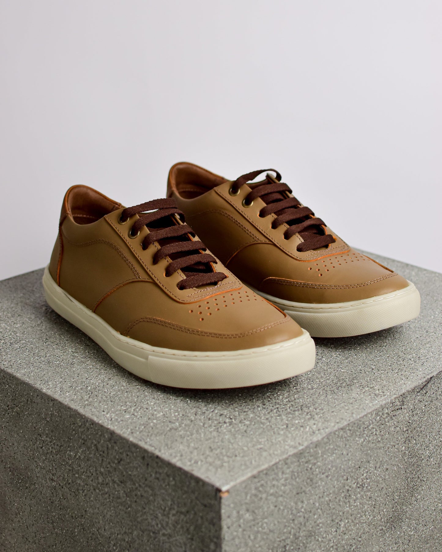 SNEAKER COMFORT MARRÓN