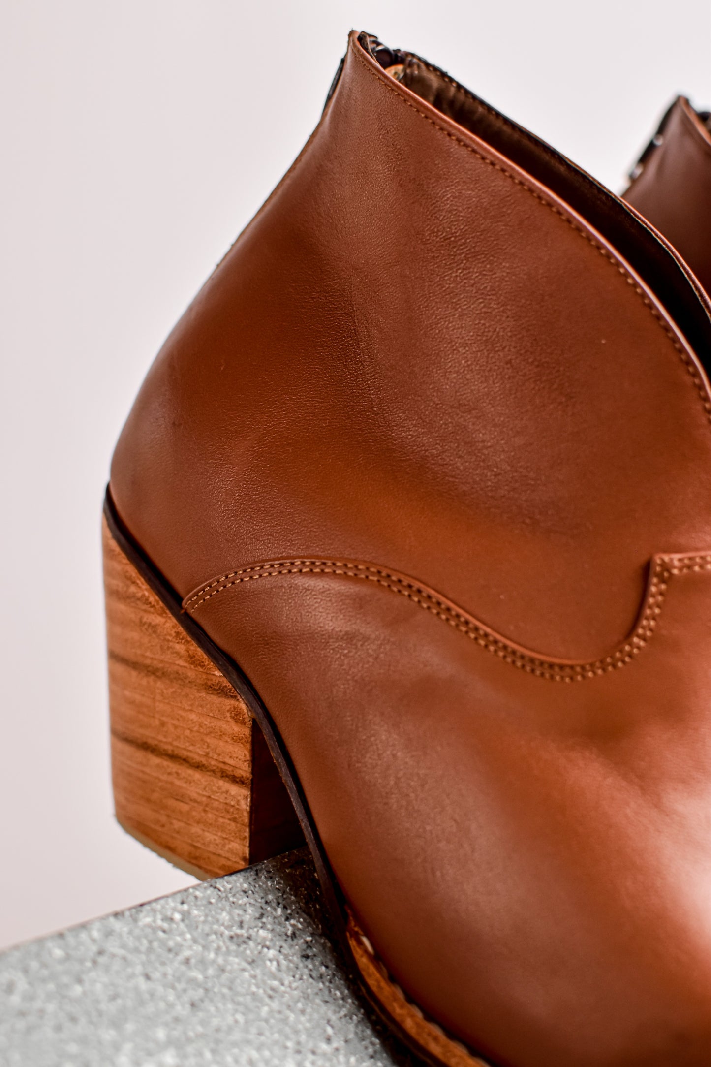 BOTA ANNIA