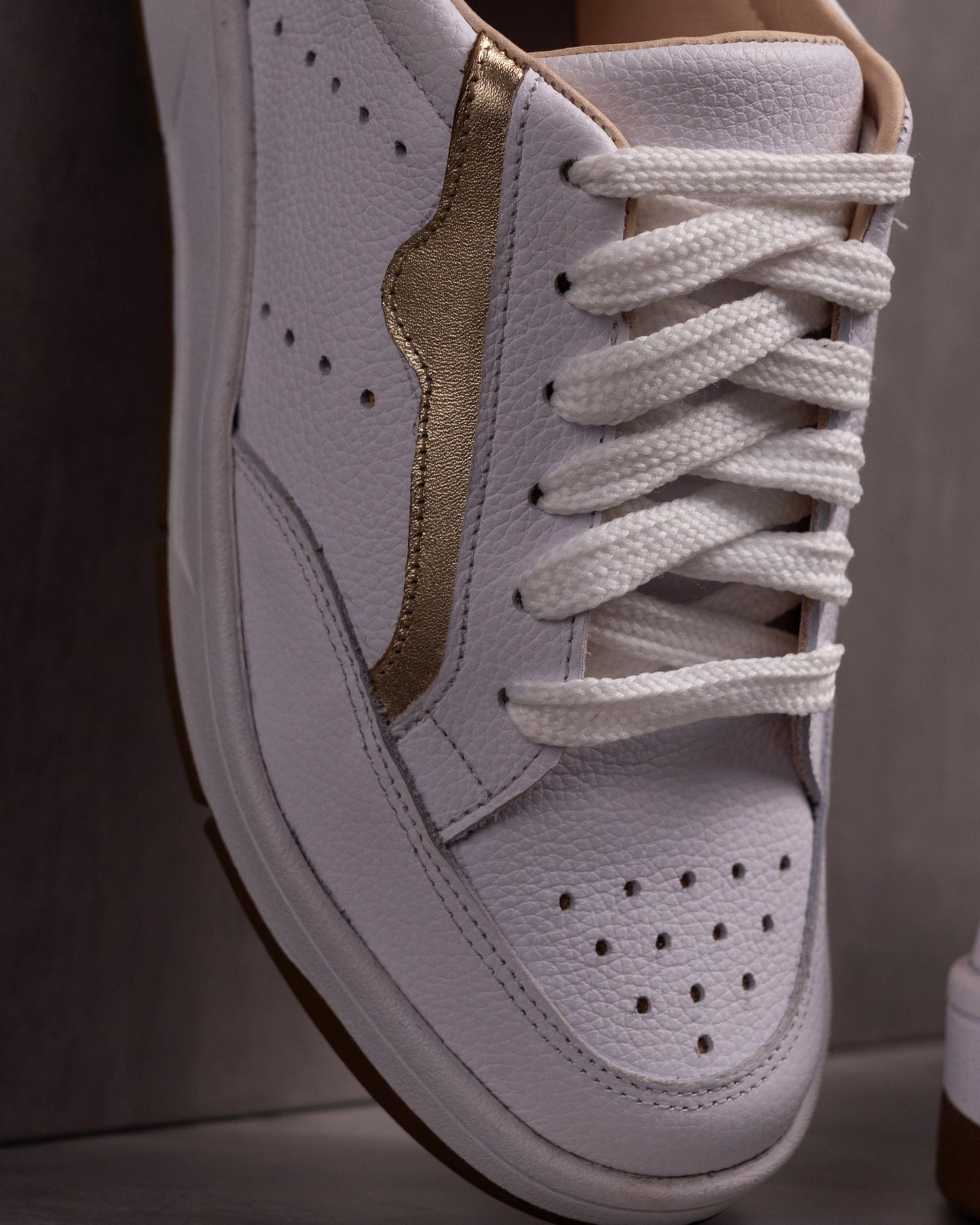 SNEAKER MAYA