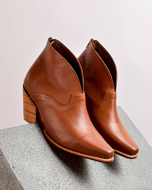 BOTA ANNIA